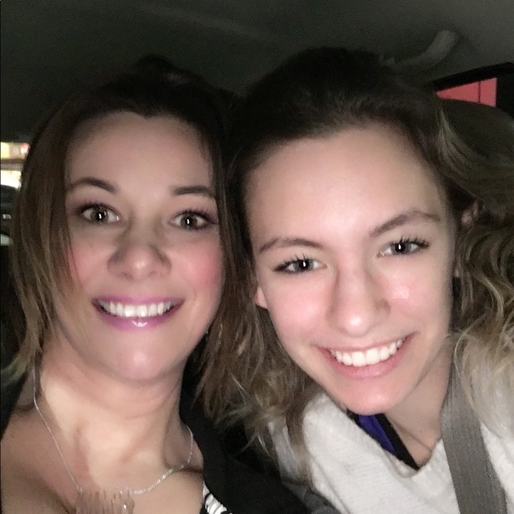 Meet your Posher, Michelle - Picture 3 of 8